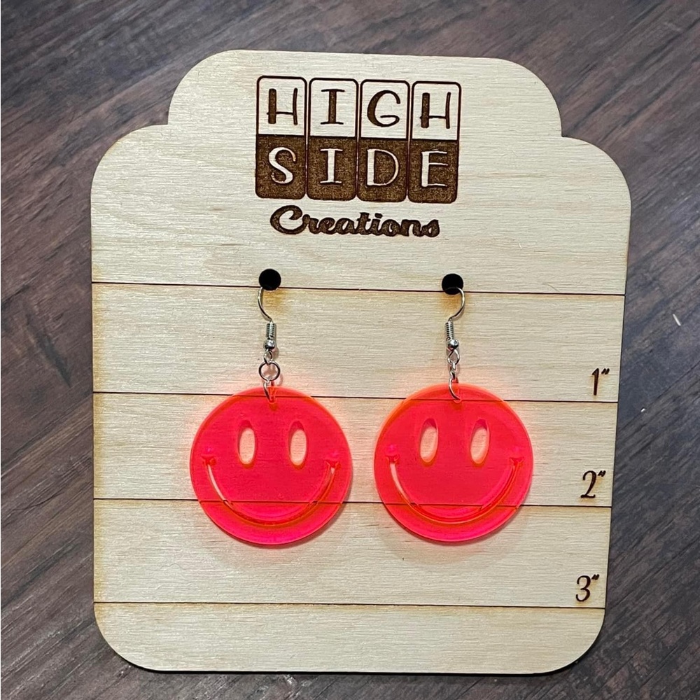 Neon pink smiley face dangle earrings !